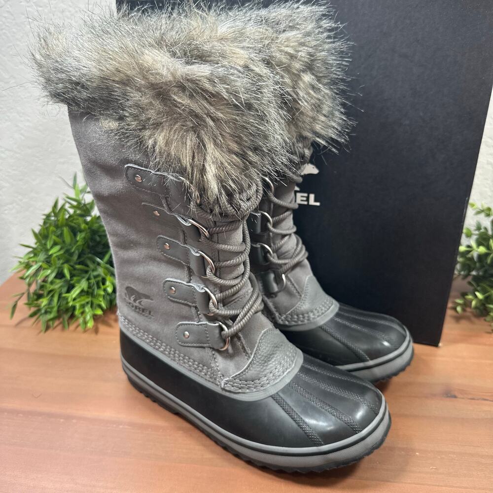 Sorel Women's Joan of Arctic‎ Waterproof Boots Size 9